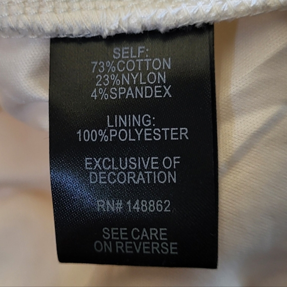 NWT Torrid Stretch Lace Crop Top White 3X - Picture 5 of 6